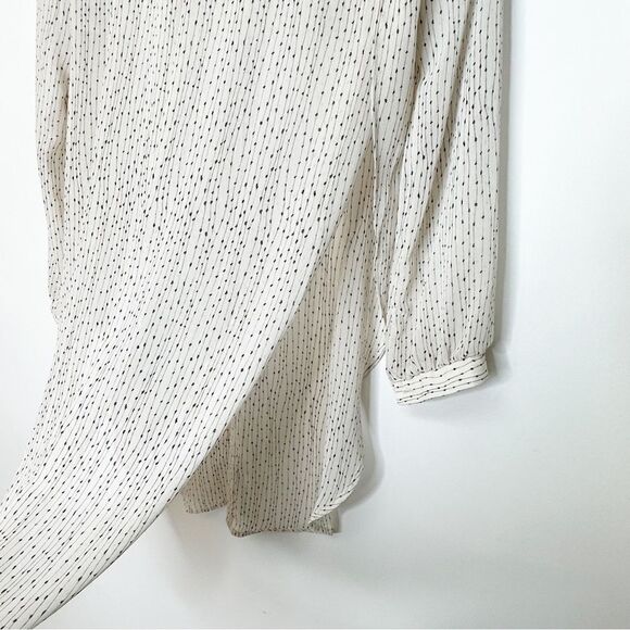 ASTR Button Down Top White Print Tunic Size Medium - Picture 10 of 13